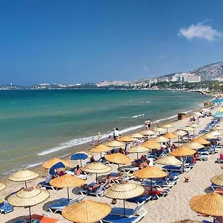 Kusadasi Denize Sifir Tatil Odalari B&B 쿠사다시
